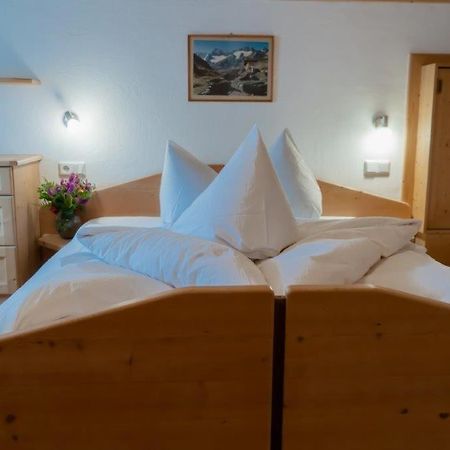 Gasthof Hochfirst Bed & Breakfast Corvara in Passiria Dış mekan fotoğraf